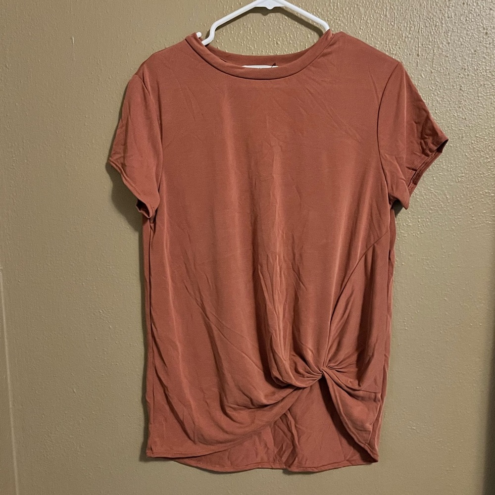 Green Envelope short sleeve shirt size XS